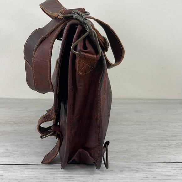 What Daisy Did Leather Messenger Bag - Picture 4 of 16